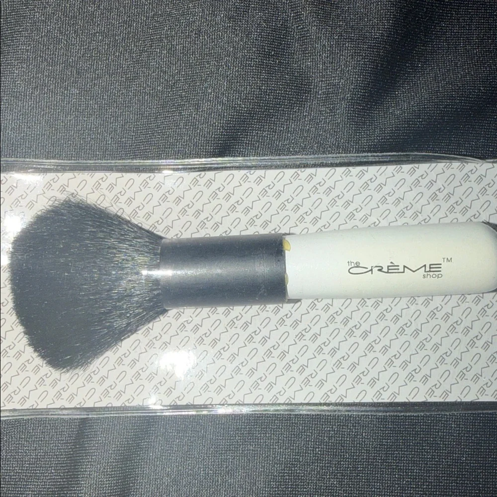 4 The Crème Shop Makeup Brushes